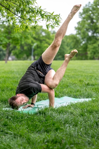 Christian in dynamic movement